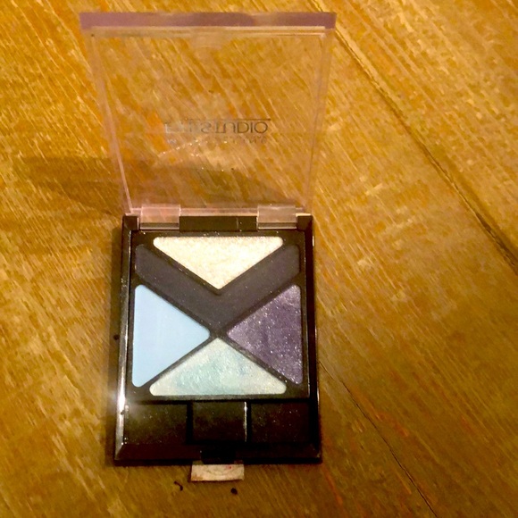 Maybelline luminizing eye shadow - Picture 2 of 2